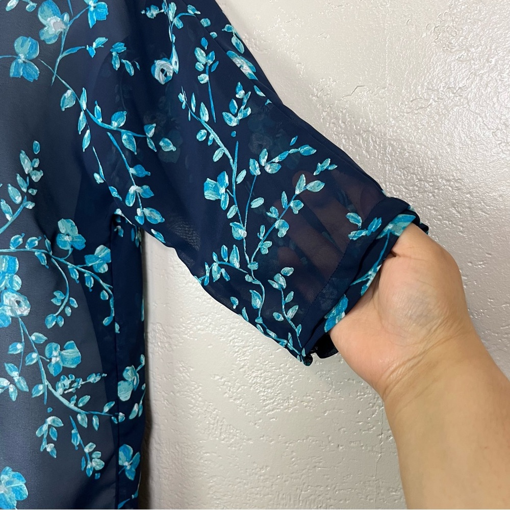 5 for $30 Gap women 3/4 sleeve v-neck blue black‎ floral blouse size large - Picture 15 of 16